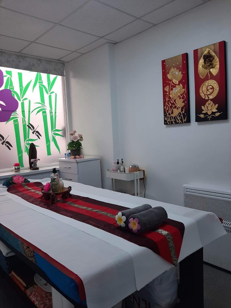 Ladda's Authentic Thai Massage · Photos 8