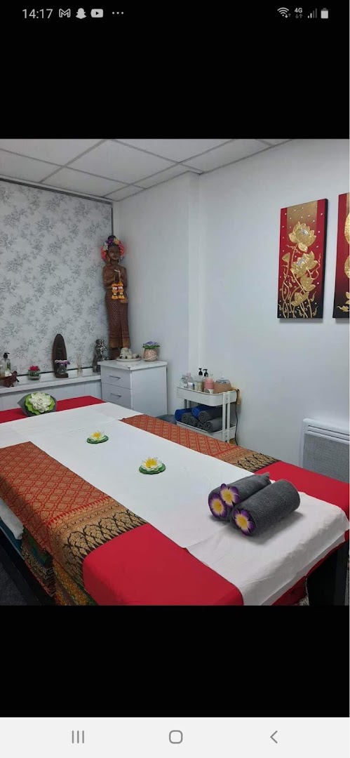 Ladda's Authentic Thai Massage · Photos 11